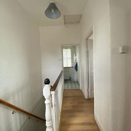 Privatunterkunft Lovely Bed Close To Center
